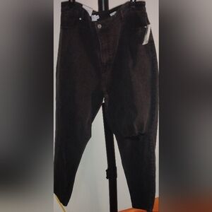 Women's Black Distressed Jeans - Classic Fit